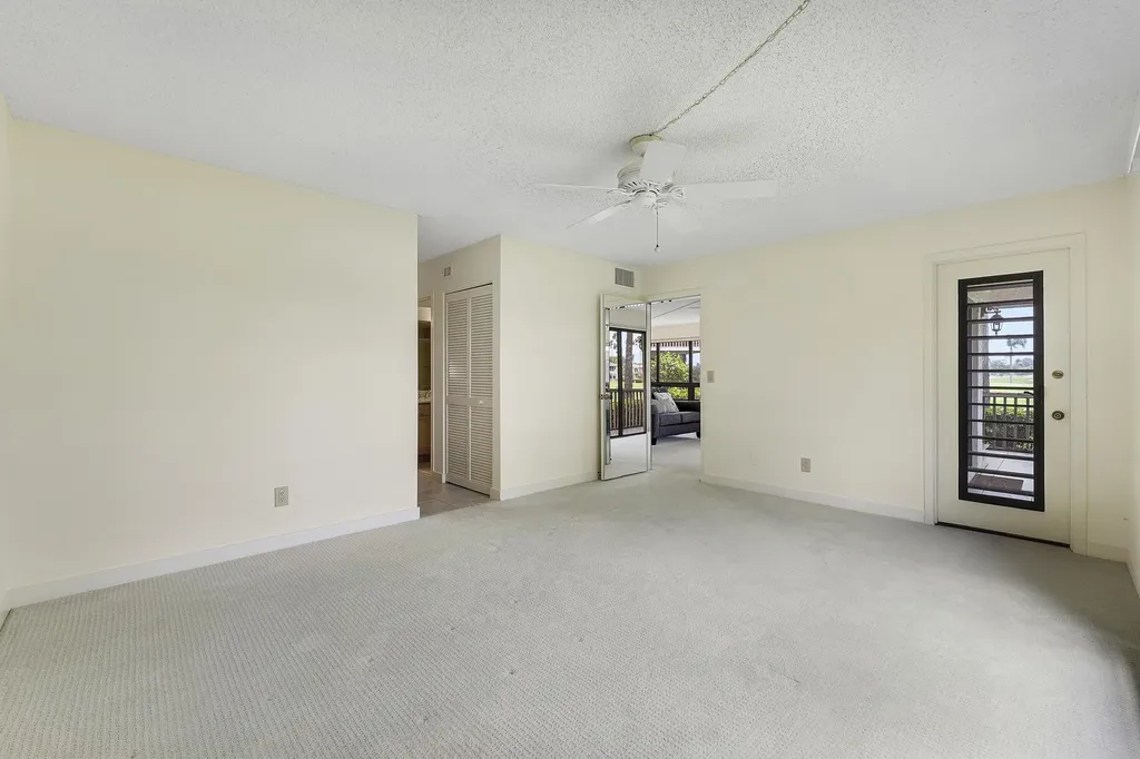 302 Brackenwood Circle Palm Beach Gardens FL 33418
