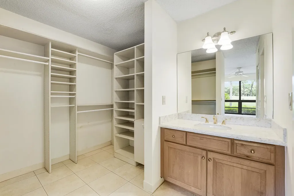 302 Brackenwood Circle Palm Beach Gardens FL 33418