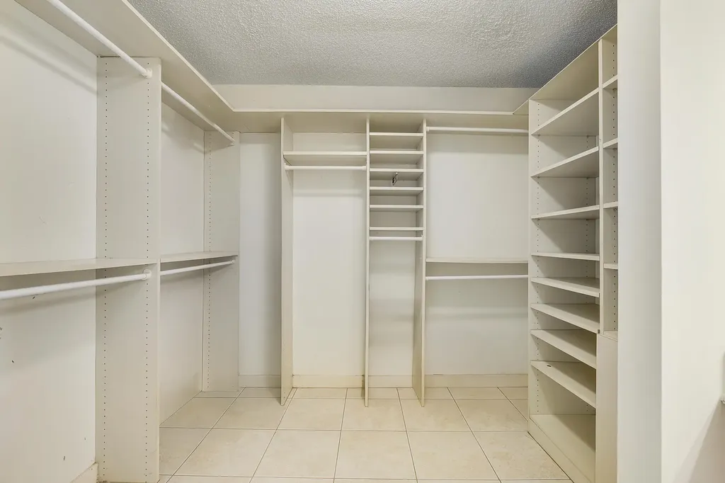 302 Brackenwood Circle Palm Beach Gardens FL 33418