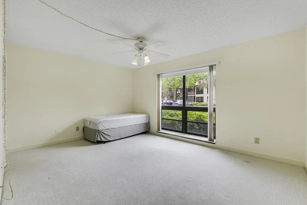 302 Brackenwood Circle Palm Beach Gardens FL 33418