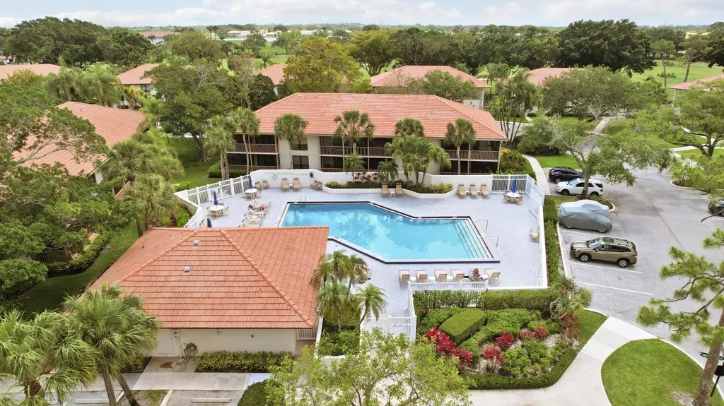 302 Brackenwood Circle Palm Beach Gardens FL 33418