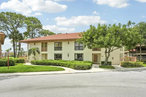 302 Brackenwood Circle Palm Beach Gardens FL 33418
