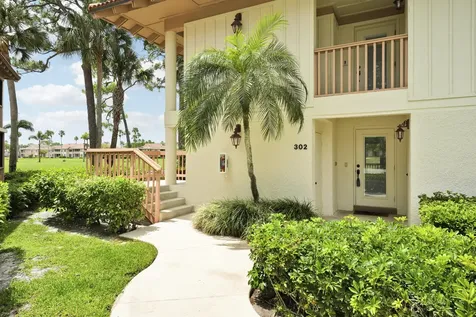 302 Brackenwood Circle Palm Beach Gardens FL 33418