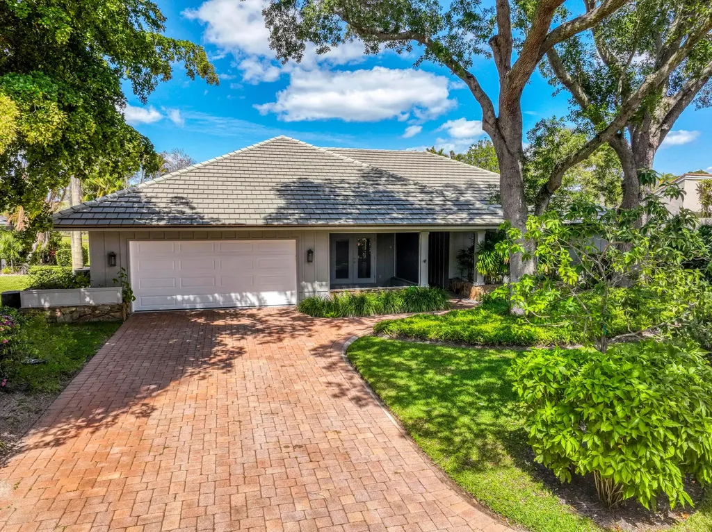 1 Balfour Road E Palm Beach Gardens FL 33418
