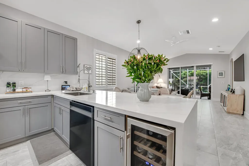 8203 Bellafiore Way Boynton Beach FL 33472
