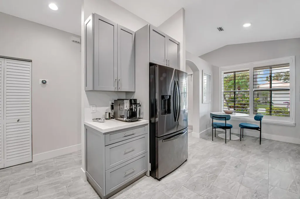 8203 Bellafiore Way Boynton Beach FL 33472