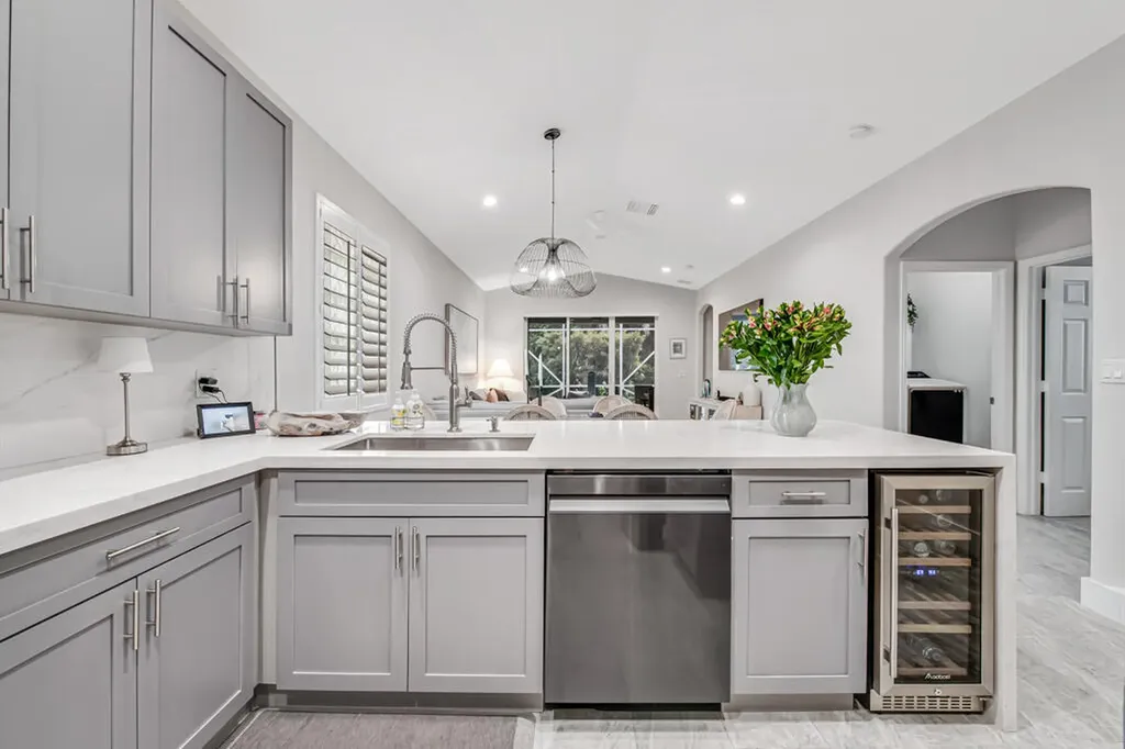 8203 Bellafiore Way Boynton Beach FL 33472