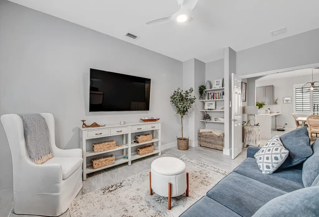 8203 Bellafiore Way Boynton Beach FL 33472