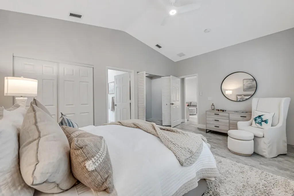 8203 Bellafiore Way Boynton Beach FL 33472