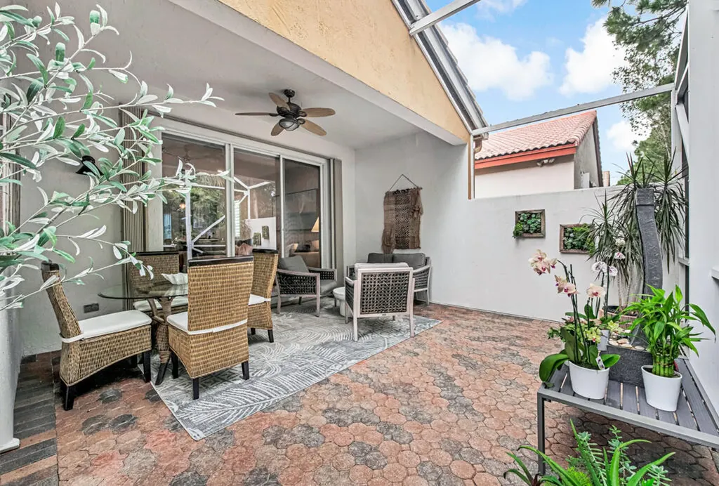 8203 Bellafiore Way Boynton Beach FL 33472