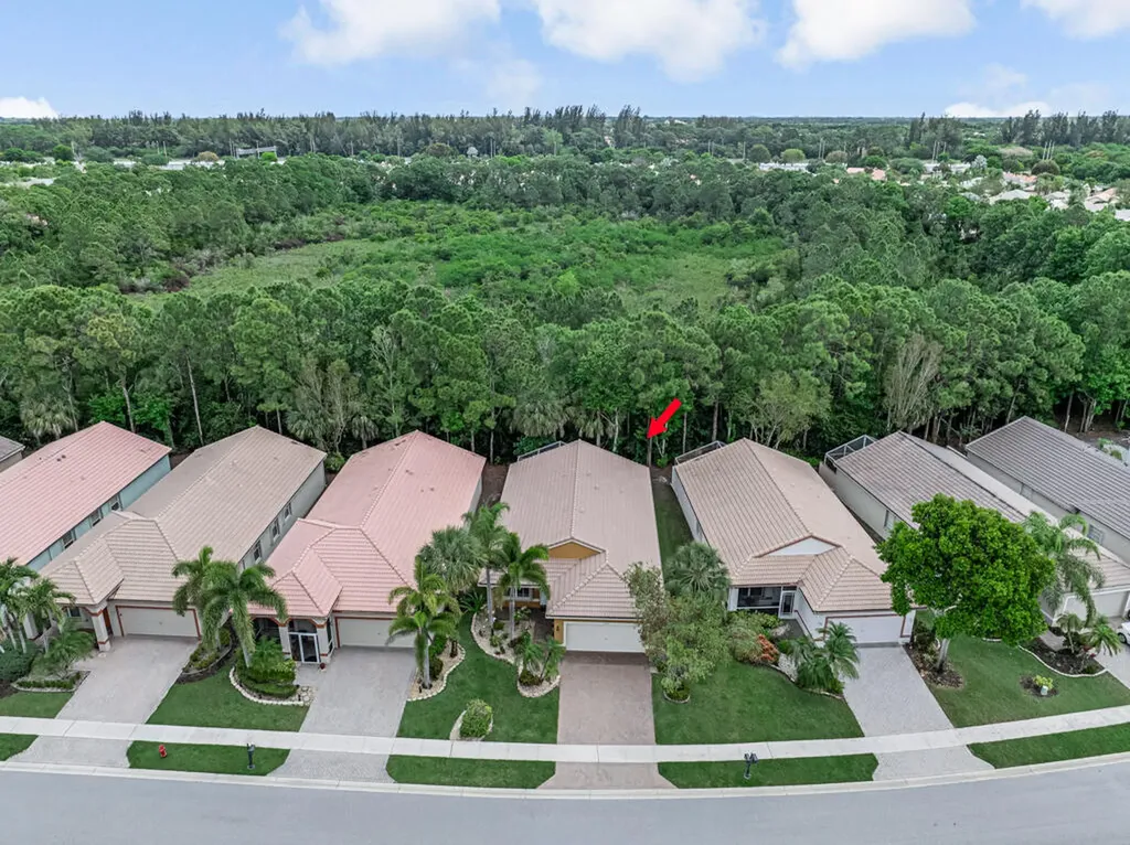 8203 Bellafiore Way Boynton Beach FL 33472