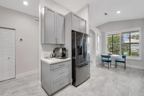 8203 Bellafiore Way Boynton Beach FL 33472