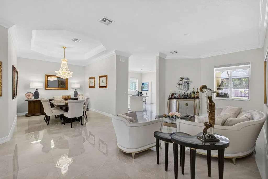 8642 Plum Cay Royal Palm Beach FL 33411