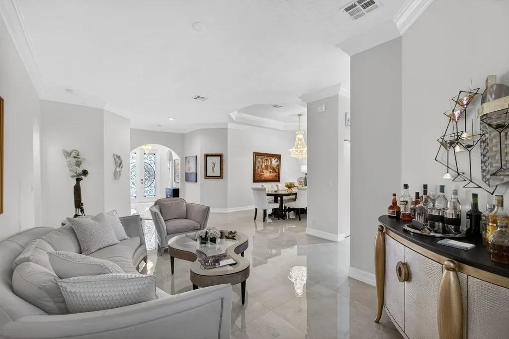 8642 Plum Cay Royal Palm Beach FL 33411