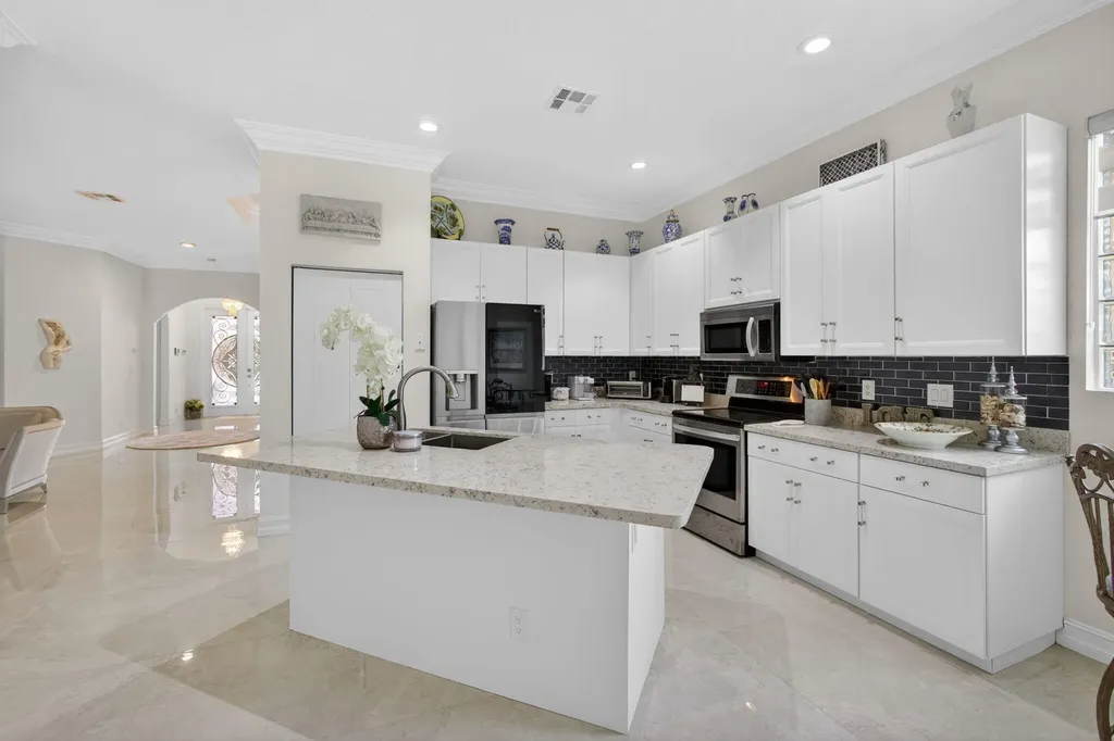 8642 Plum Cay Royal Palm Beach FL 33411