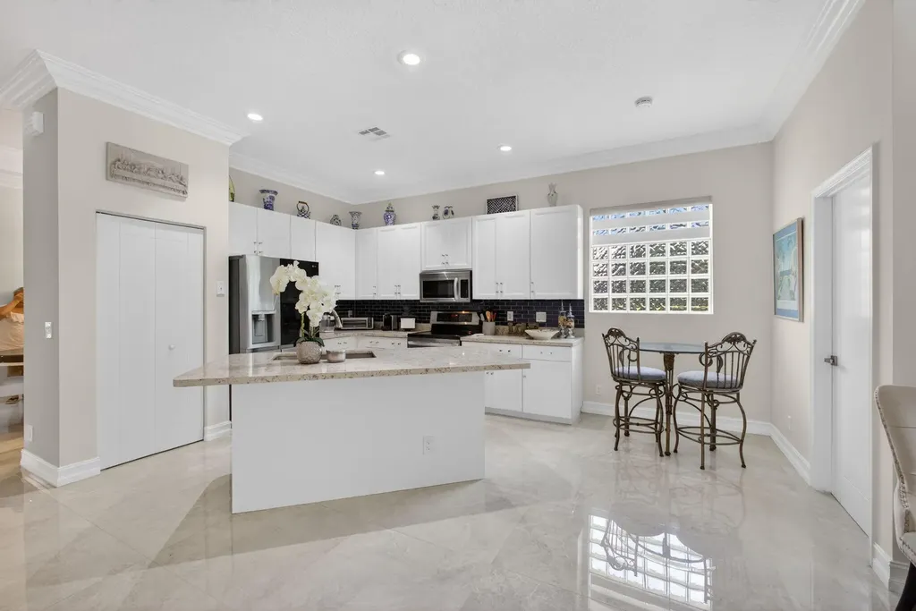 8642 Plum Cay Royal Palm Beach FL 33411