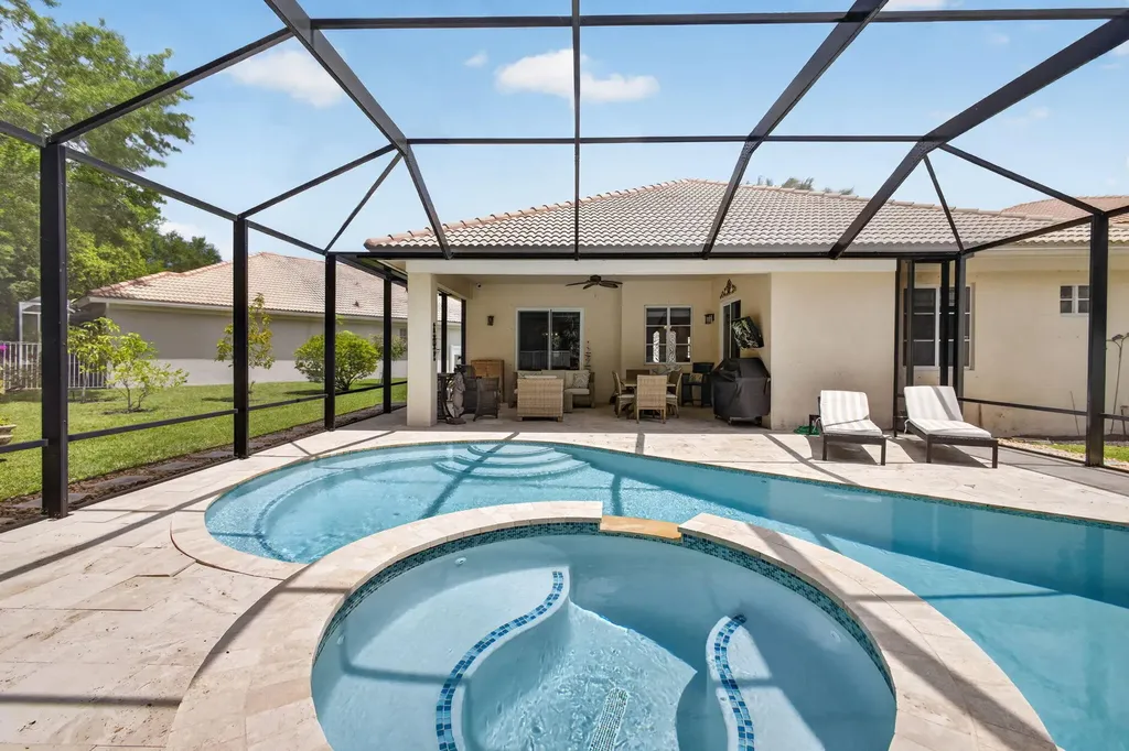 8642 Plum Cay Royal Palm Beach FL 33411