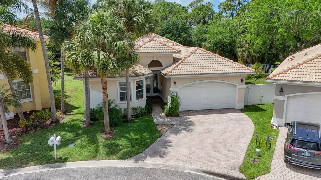 8642 Plum Cay Royal Palm Beach FL 33411