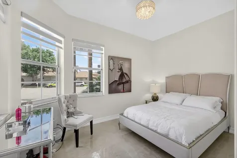 8642 Plum Cay Royal Palm Beach FL 33411