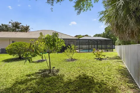 8642 Plum Cay Royal Palm Beach FL 33411