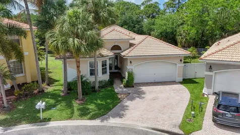 8642 Plum Cay Royal Palm Beach FL 33411