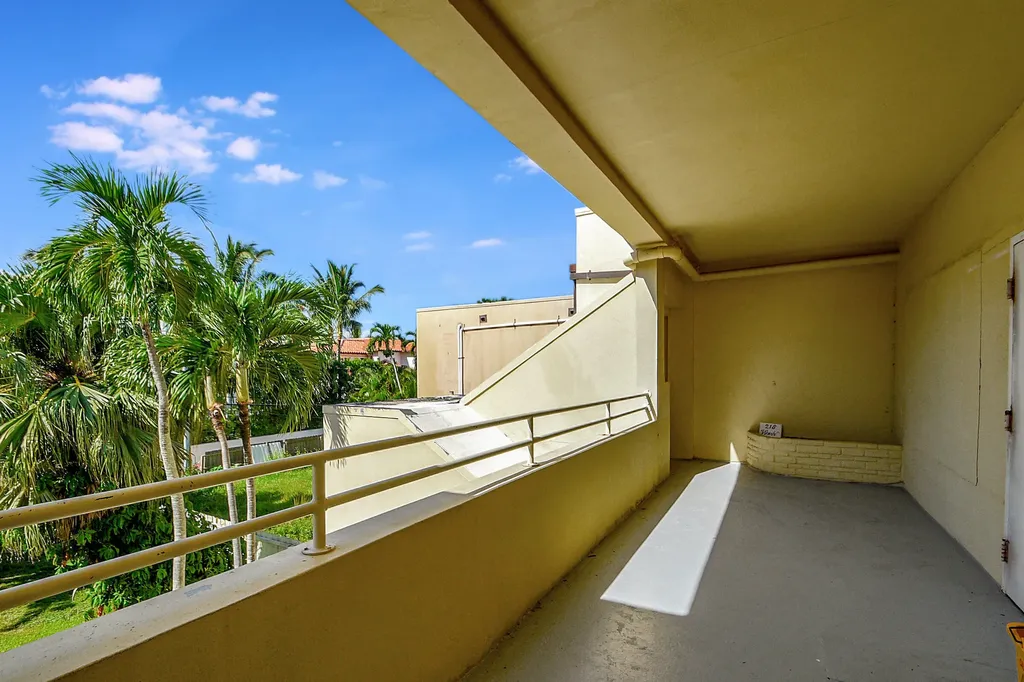 218 Worth Avenue Palm Beach FL 33480