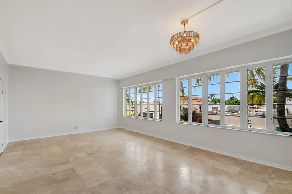 218 Worth Avenue Palm Beach FL 33480