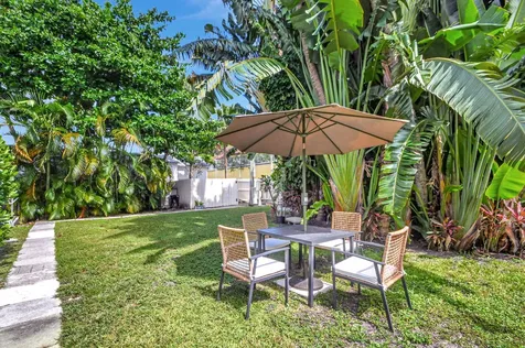 218 Worth Avenue Palm Beach FL 33480
