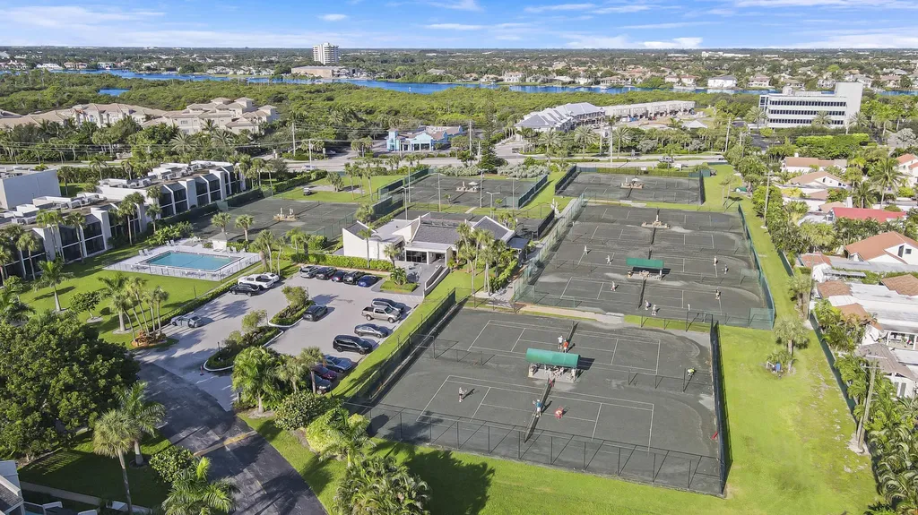 1605 S Us Highway 1 Jupiter FL 33477