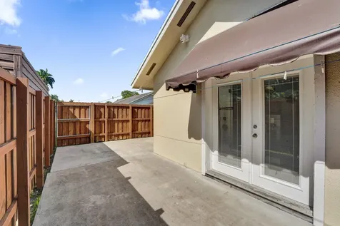5181 SW 89th Terrace Cooper City FL 33328