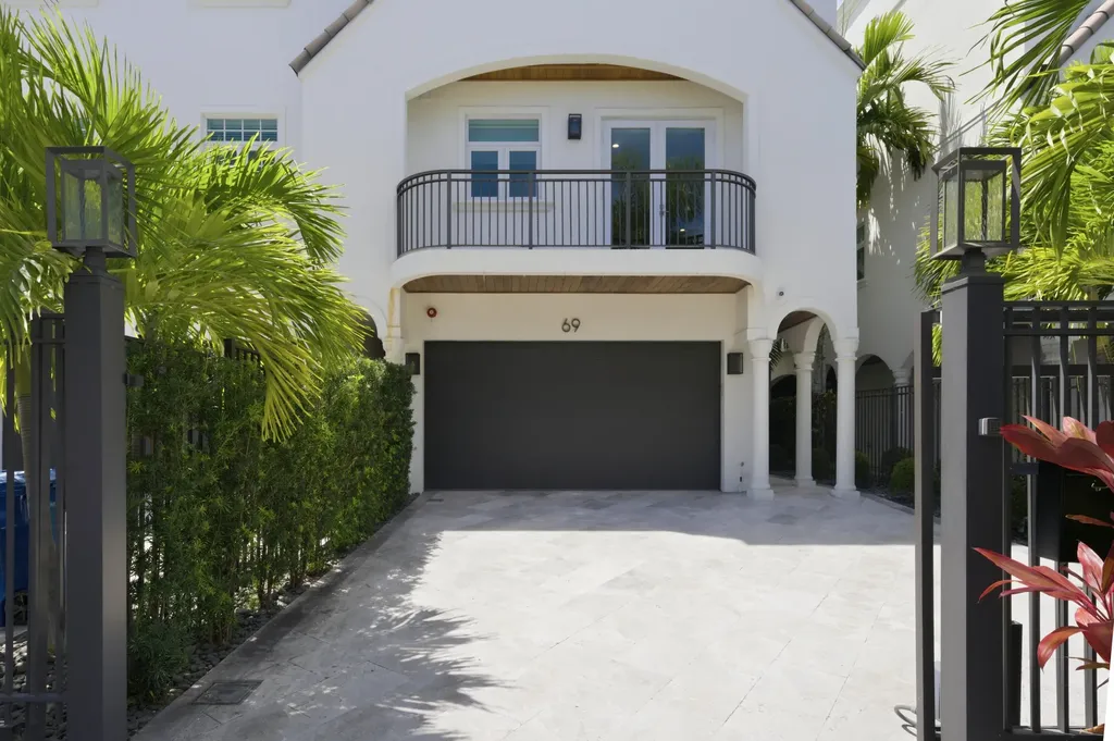 69 Isle Of Venice Drive Fort Lauderdale FL 33301