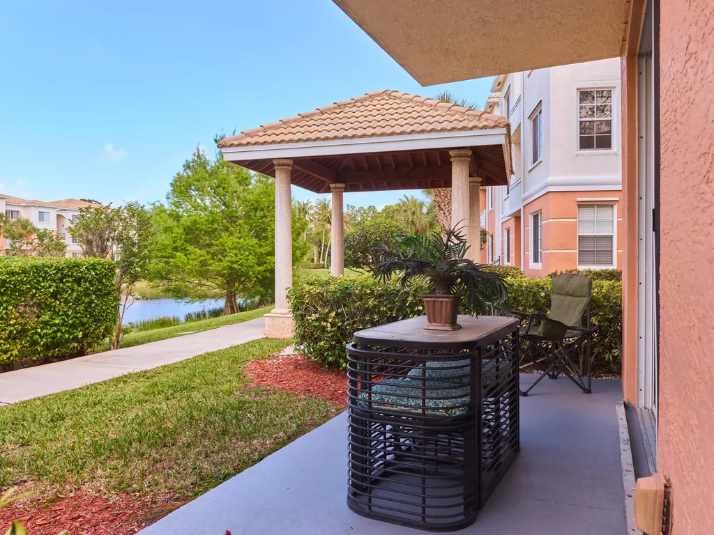 9112 Myrtlewood Circle W Palm Beach Gardens FL 33418