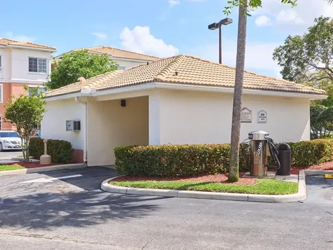 9112 Myrtlewood Circle W Palm Beach Gardens FL 33418