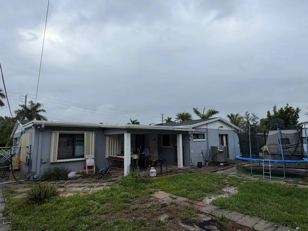 309 Davis Road Palm Springs FL 33461