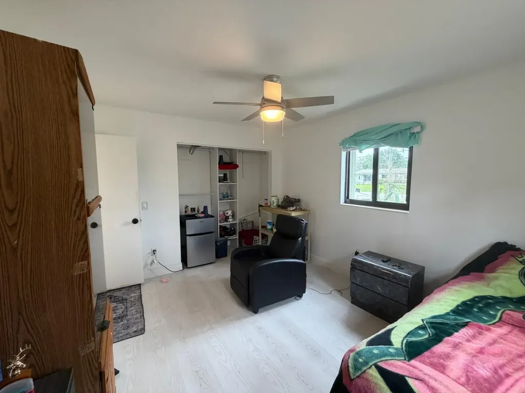 309 Davis Road Palm Springs FL 33461