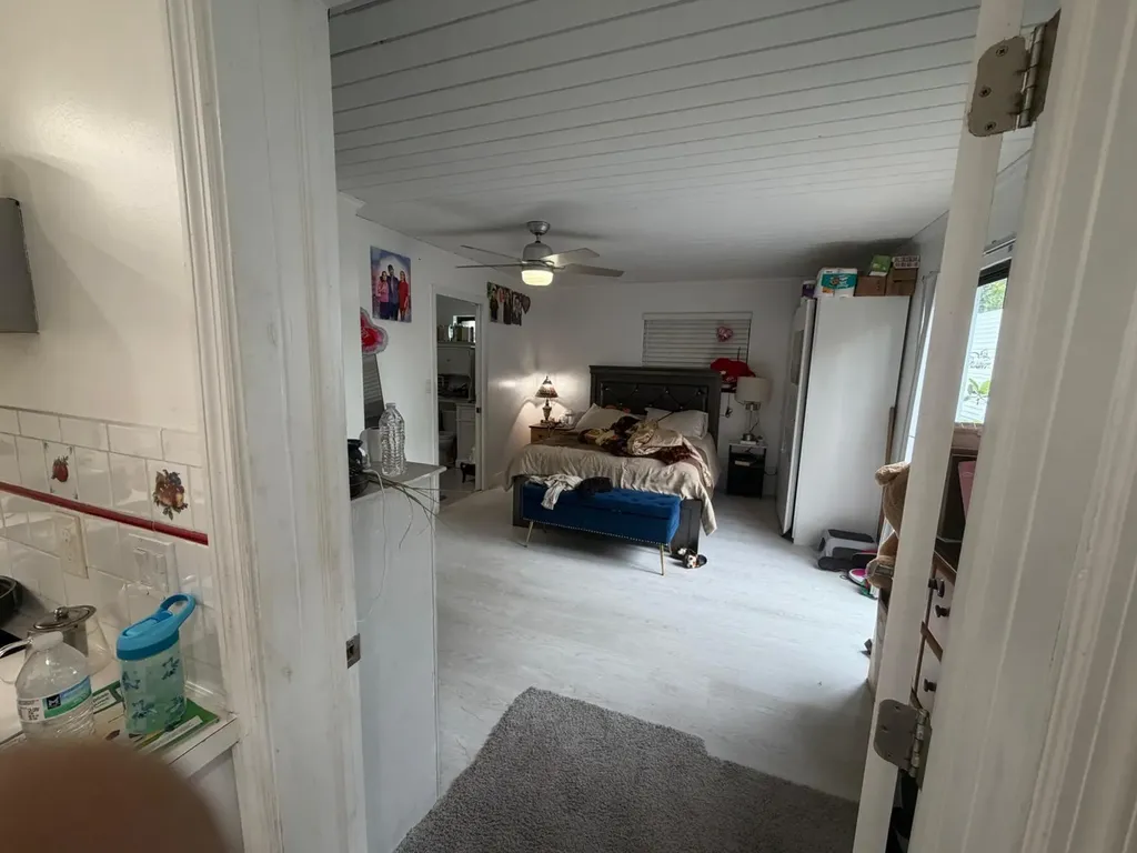 309 Davis Road Palm Springs FL 33461