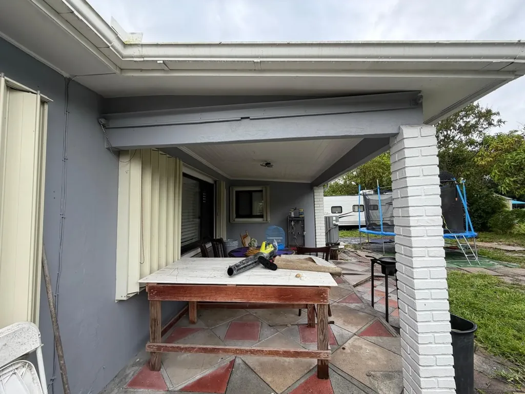 309 Davis Road Palm Springs FL 33461