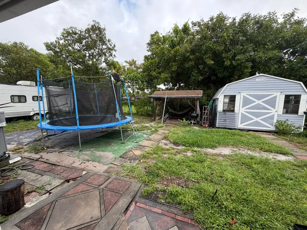309 Davis Road Palm Springs FL 33461