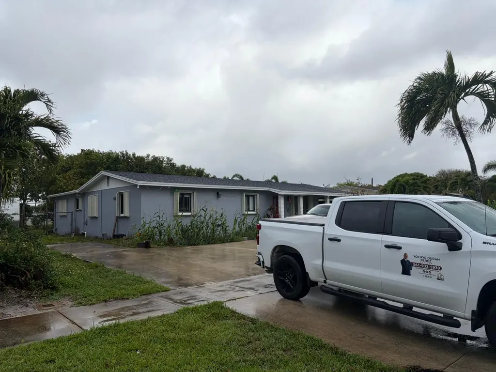 309 Davis Road Palm Springs FL 33461