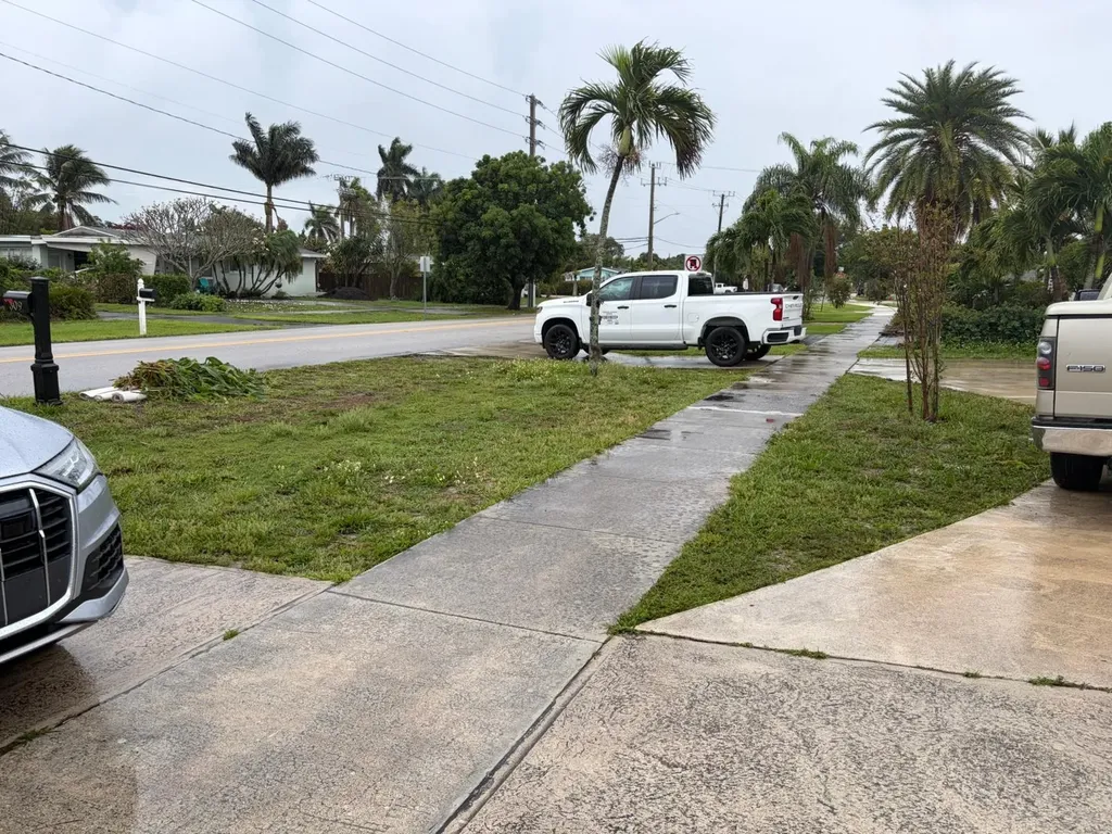 309 Davis Road Palm Springs FL 33461
