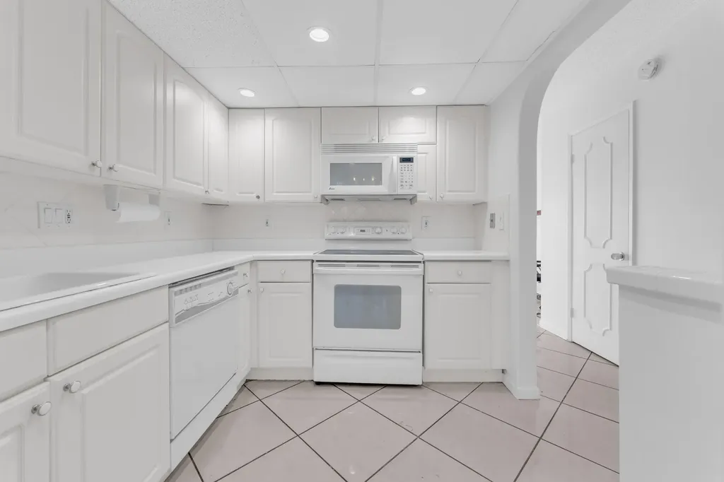 1401 S Federal Highway Boca Raton FL 33432