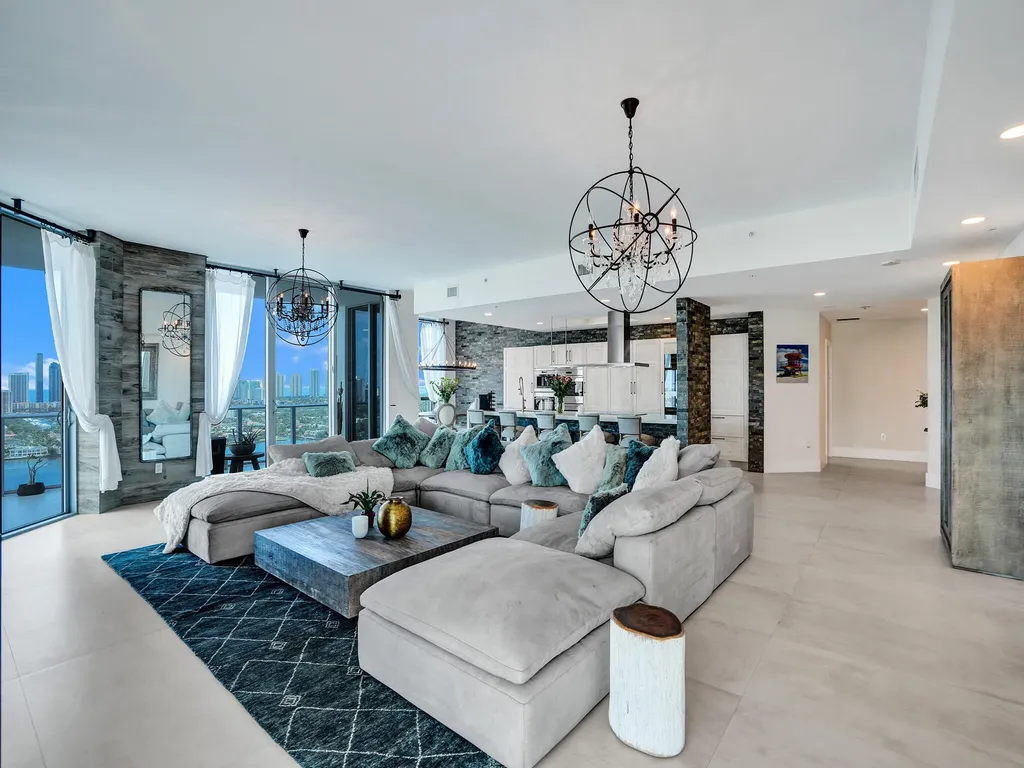 17301 Biscayne Boulevard North Miami Beach FL 33160