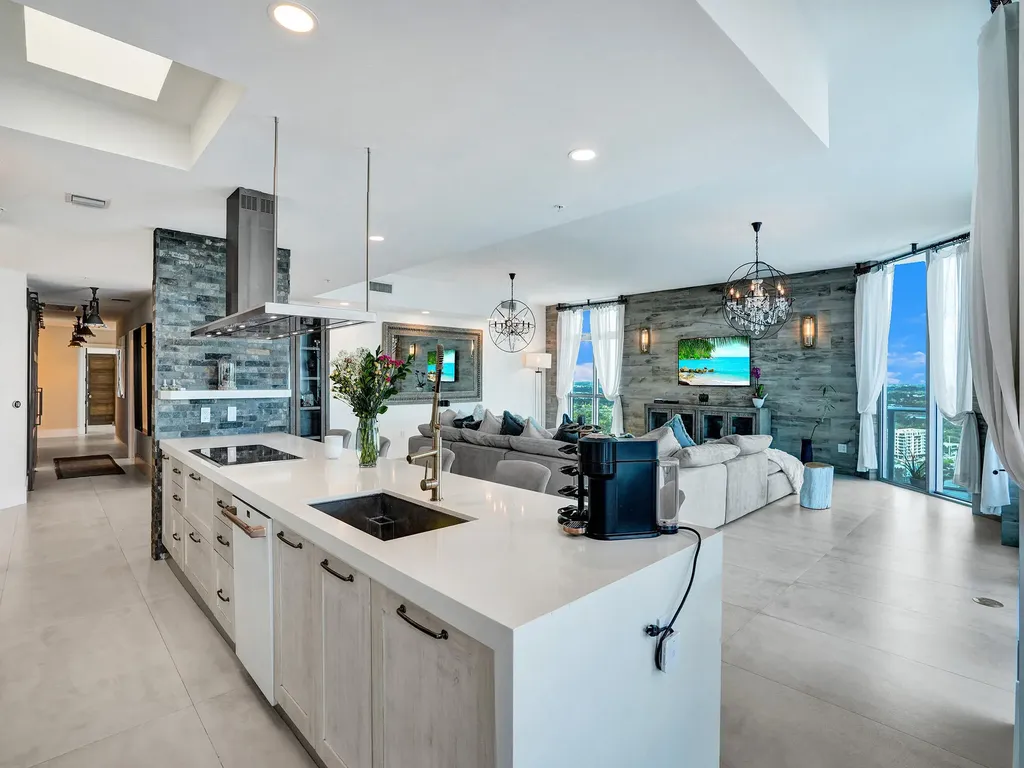 17301 Biscayne Boulevard North Miami Beach FL 33160