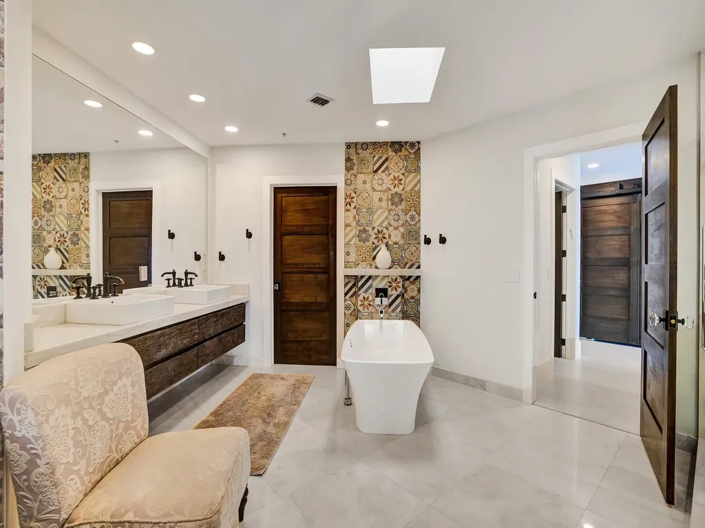 17301 Biscayne Boulevard North Miami Beach FL 33160