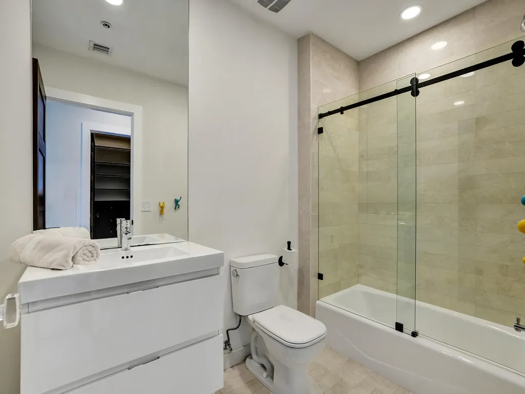 17301 Biscayne Boulevard North Miami Beach FL 33160