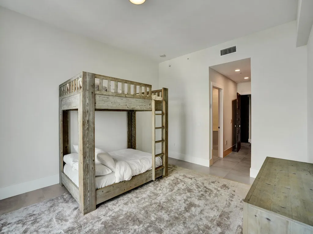 17301 Biscayne Boulevard North Miami Beach FL 33160