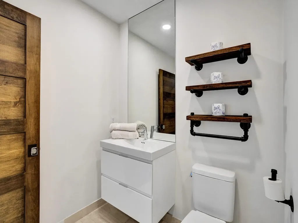 17301 Biscayne Boulevard North Miami Beach FL 33160