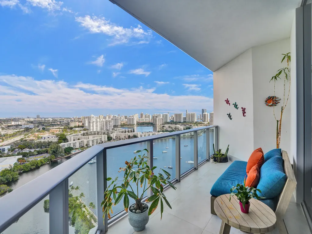17301 Biscayne Boulevard North Miami Beach FL 33160