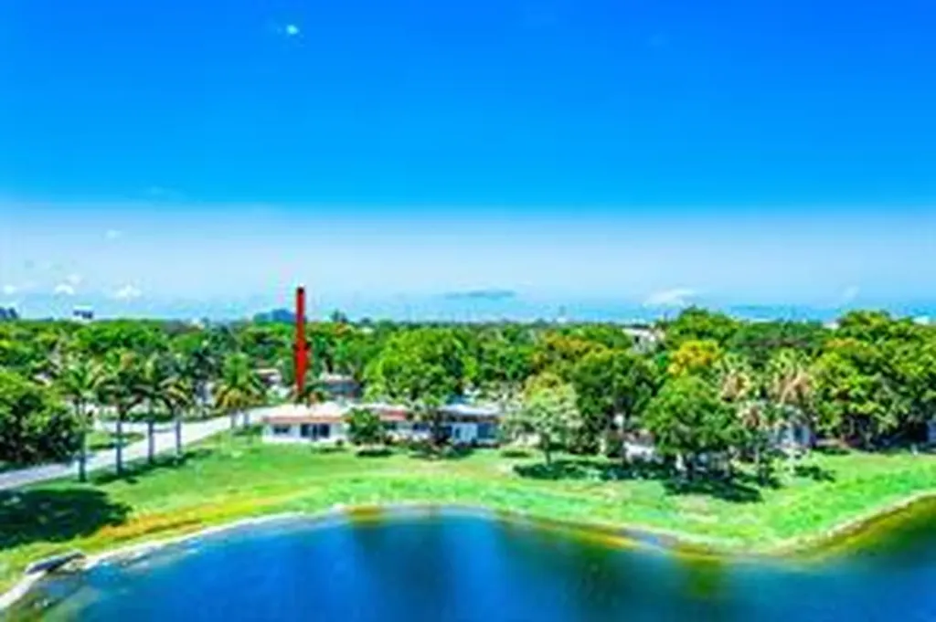 435 SW Natura Avenue Deerfield Beach FL 33441