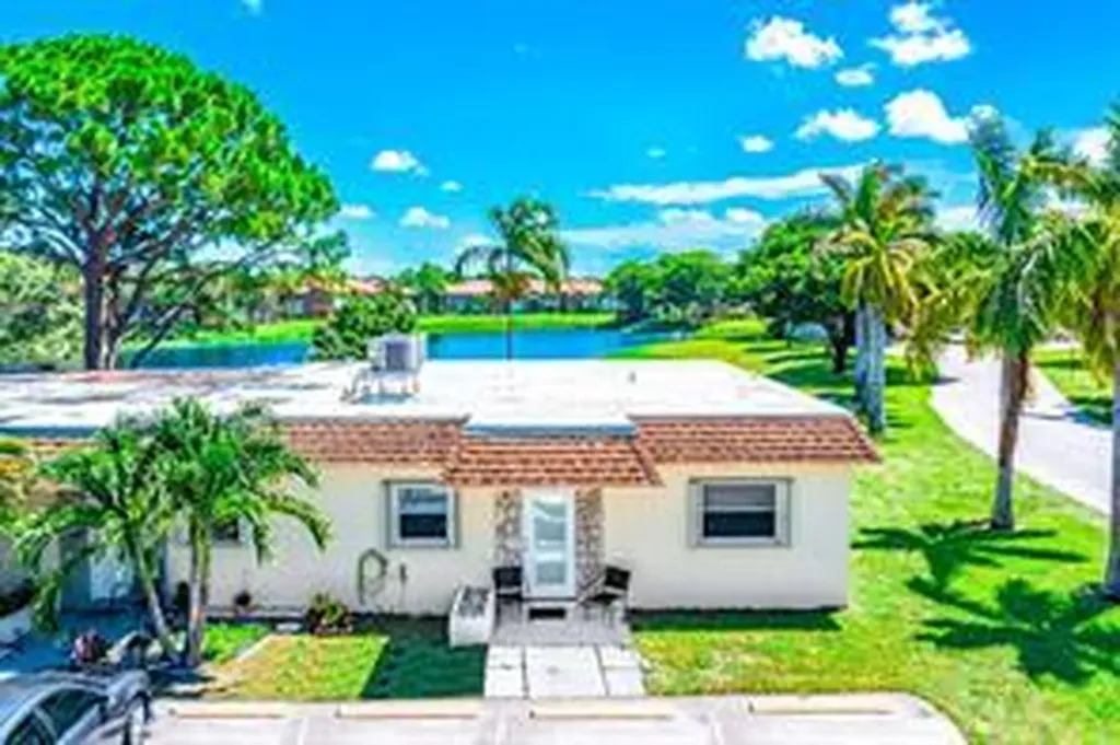 435 SW Natura Avenue Deerfield Beach FL 33441